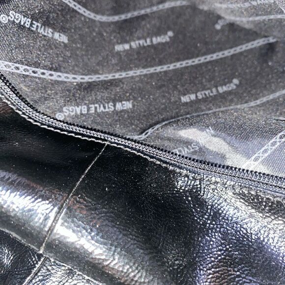 Gilda Tonelli Reversible Leather Handbag - Picture 6 of 7